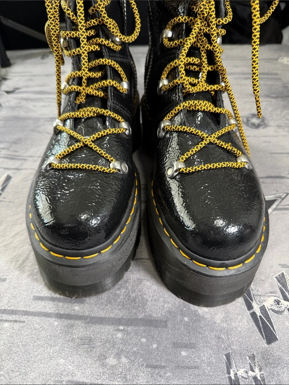 DR MARTENS GHILANA MAX PLATFORMS PATENT LEATHER SZ 8 UK 6